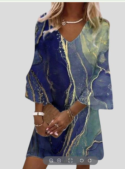 Full-body printed V-neck dress m302858